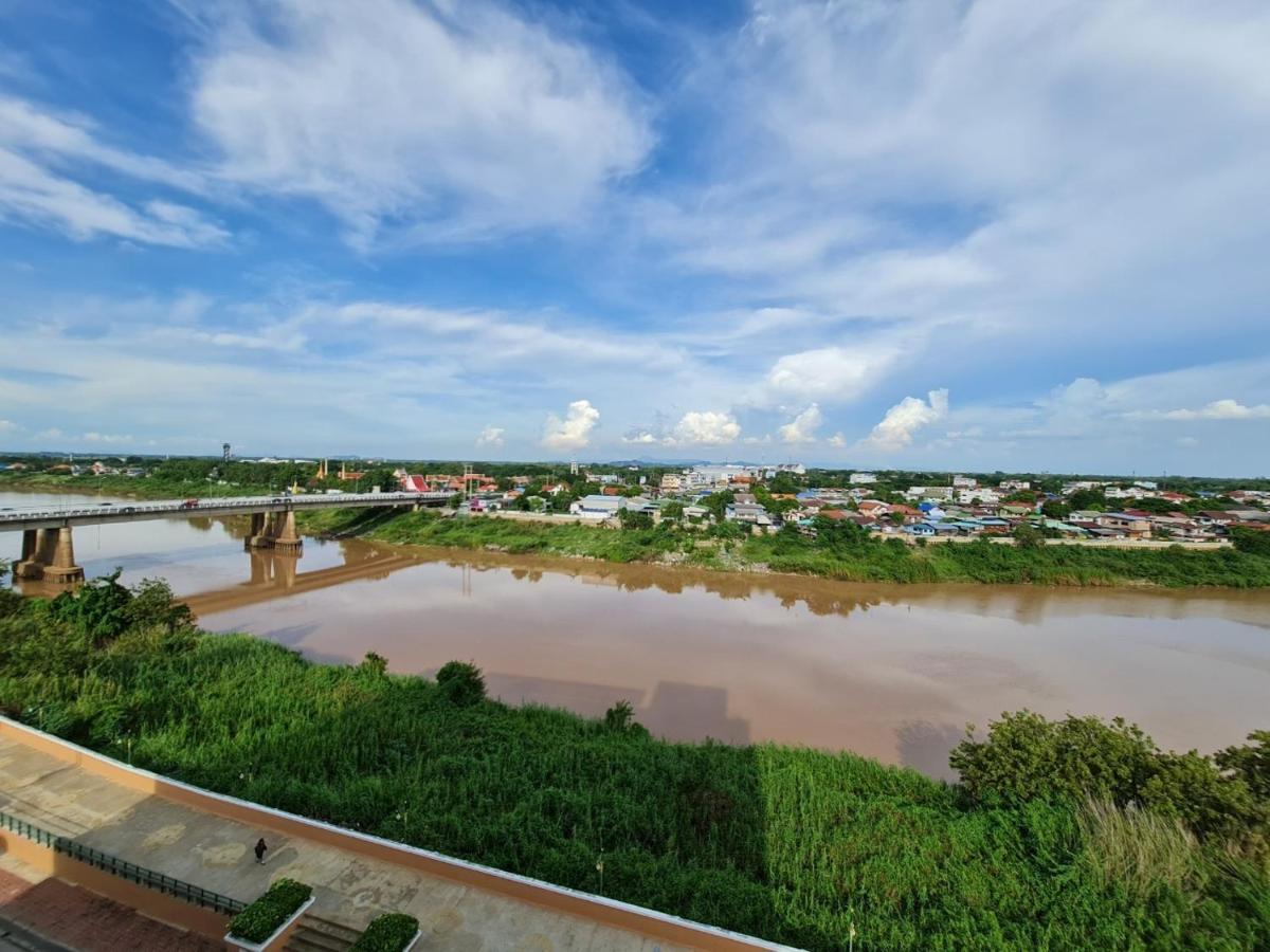 Chaisaeng Palace Hotel Sing Buri Exteriör bild